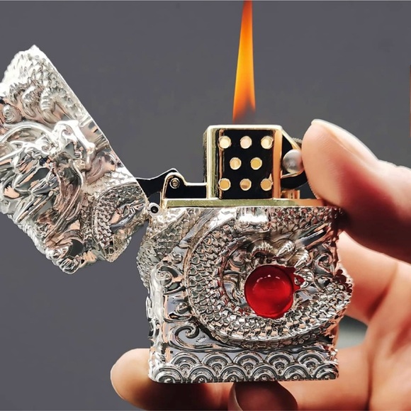 Windproof Dragon Lighter, Reusable Kerosene Grinding Wheel Lighter, New Silver - Picture 2 of 12